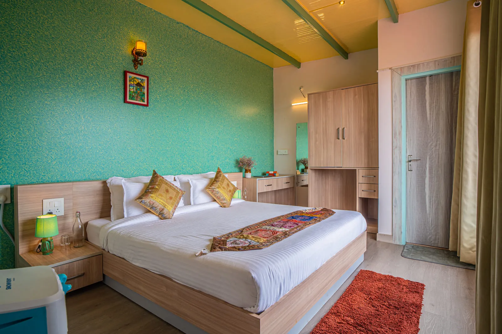 One Bedroom Suite Mountain Facing